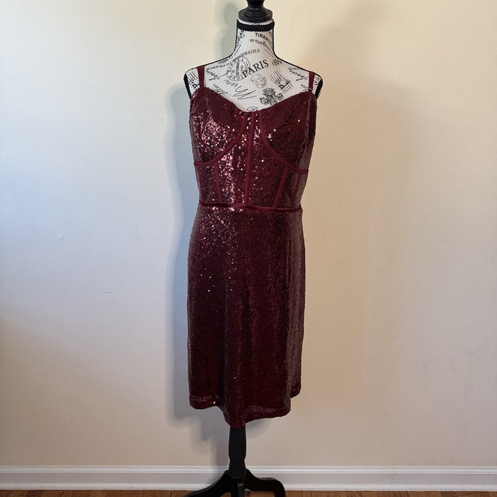 City Chic Burgundy Sequin Mini Dress Size 22 Sleeveless Cocktail Party Glam - Picture 2 of 16